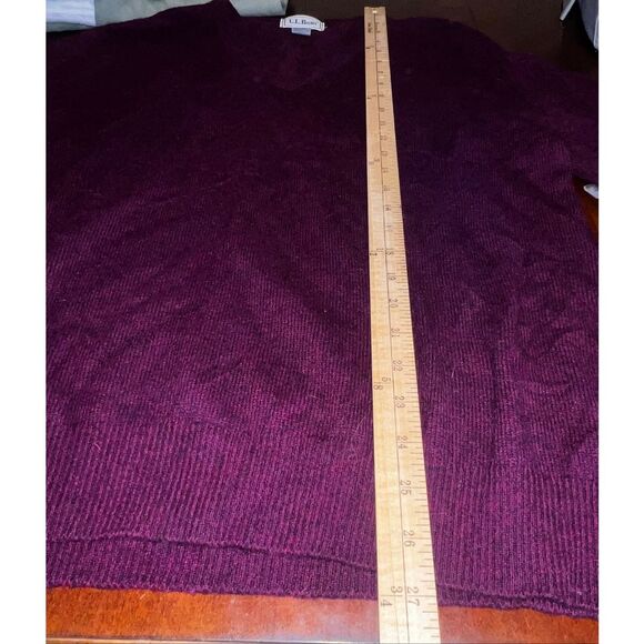 Vintage LL Bean Men Sweater M 100% Lambswool Wool V Neck Maroon Made In Scotland - Picture 6 of 7